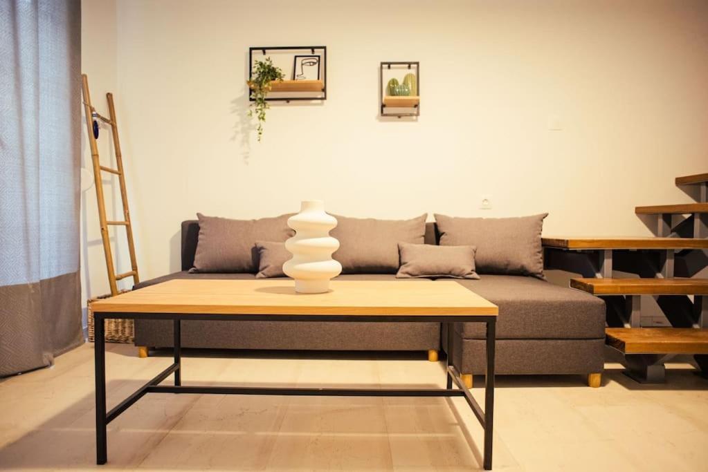 Central Maisonette Volos Buitenkant foto
